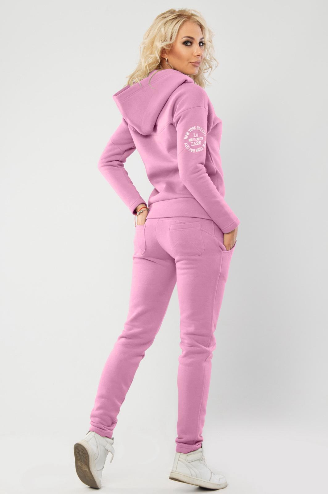 розовый спортивный костюм женский фото
